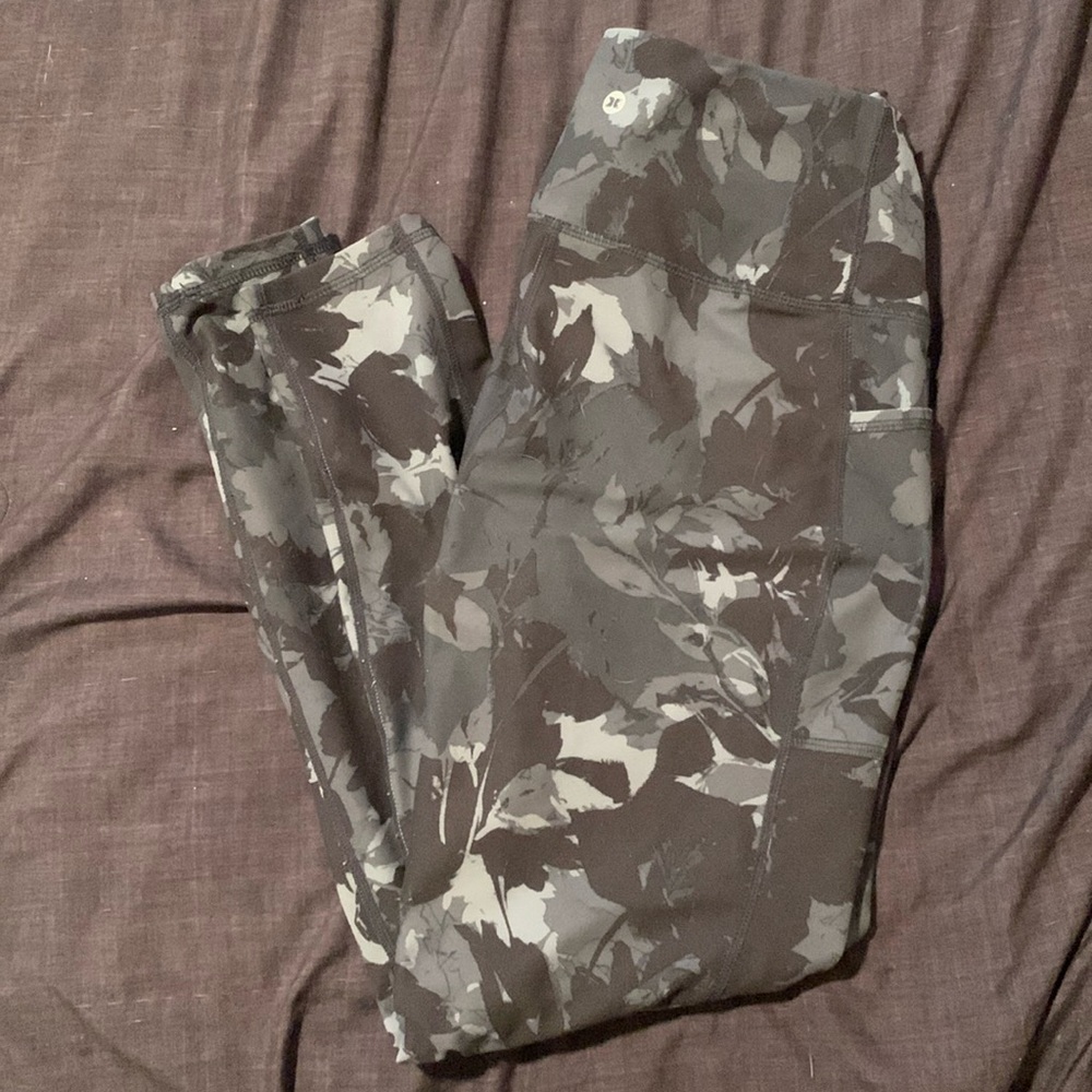 Reebok leggings with side pocket